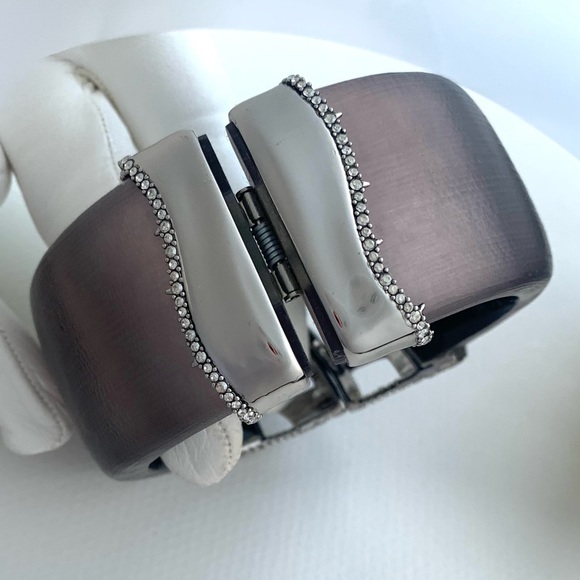 ALEXIS BITTAR • NEW Modern Lucite Oxidized Silver Checkerboard Hinged Bracelet - Picture 14 of 16